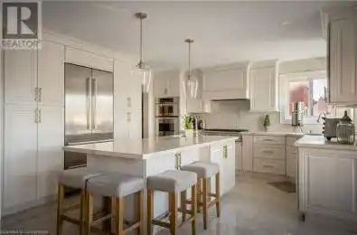 1473 ROYAL ROSE Court Mississauga Ontario L5V1H4