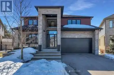 303 Gosling Gardens Guelph (Clairfields/Hanlon Business Park) Ontario 