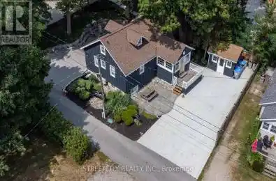 35 Morenz Lane Lambton Shores (Grand Bend) Ontario N0M1T0