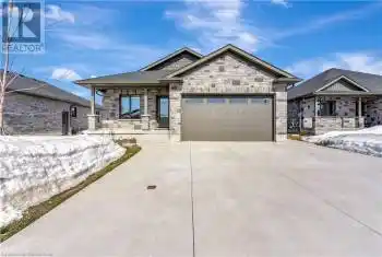 265 KROTZ Street, Listowel, Ontario N4W0E1, 4 Bedrooms Bedrooms, ,3 BathroomsBathrooms,All Houses,For Sale,KROTZ,40705980