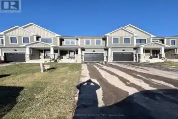 92 VARSITY Drive, Welland (774 - Dain City), Ontario L3B0N4, 3 Bedrooms Bedrooms, ,3 BathroomsBathrooms,All Houses,For Rent,VARSITY,X12019255