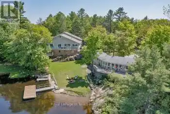 285 Crooked Bay Road, Georgian Bay (Baxter), Ontario L0K1S0, 8 Bedrooms Bedrooms, ,4 BathroomsBathrooms,All Houses,For Sale,Crooked Bay,X12019635