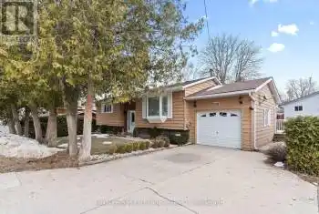 929 Saugeen Street, Kincardine, Ontario N2Z1A9, 3 Bedrooms Bedrooms, ,2 BathroomsBathrooms,All Houses,For Sale,Saugeen,X12019893
