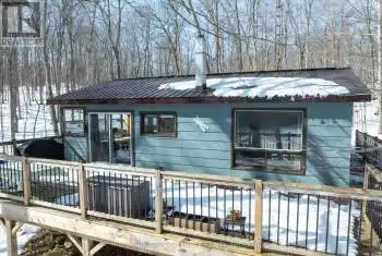 199 West Devil Lake Lane, Frontenac (47 - Frontenac South), Ontario K0H2L0, 2 Bedrooms Bedrooms, ,1 BathroomBathrooms,All Houses,For Sale,West Devil Lake,X12021090