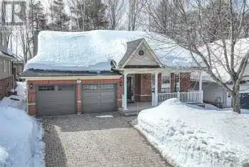 37 Tanglewood Crescent, Oro-Medonte (Horseshoe Valley), Ontario L0L2L0, 2 Bedrooms Bedrooms, ,2 BathroomsBathrooms,All Houses,For Sale,Tanglewood,S12021601