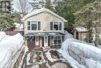 822 Pinedale Road, Gravenhurst (Muskoka (S)), Ontario P1P1L3, 4 Bedrooms Bedrooms, ,2 BathroomsBathrooms,All Houses,For Sale,Pinedale,X12021792