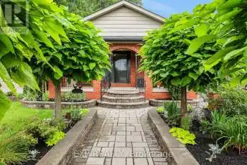 6835 WILLS Street, Niagara Falls (206 - Stamford), Ontario L2J1Y6, 4 Bedrooms Bedrooms, ,2 BathroomsBathrooms,All Houses,For Sale,WILLS,X12022386
