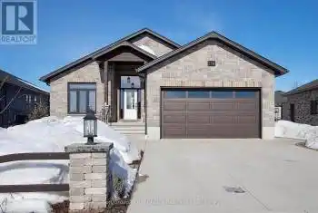 234 Matheson Drive, West Perth (Mitchell), Ontario N0K1N0, 5 Bedrooms Bedrooms, ,3 BathroomsBathrooms,All Houses,For Sale,Matheson,X12022546