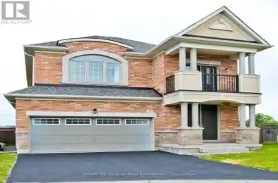 26 Read Street Aurora Ontario L4G0W8