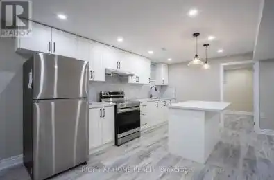 4 Searell Avenue Ajax (Northwest Ajax) Ontario L1T4Z4