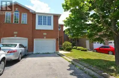 725 Stonebridge Avenue Mississauga (East Credit) Ontario L5V2K9