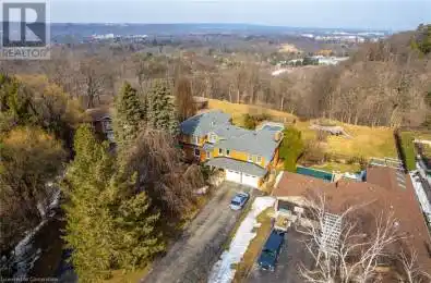 887 MONTGOMERY Drive Hamilton Ontario L9G3H6