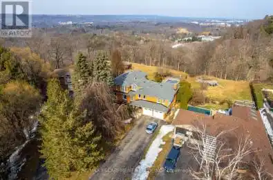 887 MONTGOMERY Drive Hamilton (Ancaster) Ontario L9G3H6