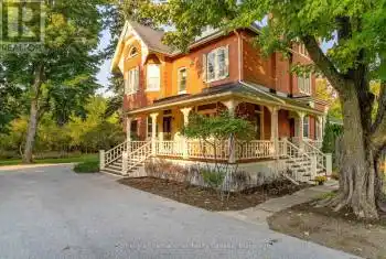18 AMELIA Street, Springwater (Elmvale), Ontario L0L1P0, 6 Bedrooms Bedrooms, ,2 BathroomsBathrooms,All Houses,For Sale,AMELIA,S12026113