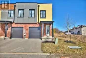 1465 Station Street Unit# 31, Pelham (662 - Fonthill), Ontario L0S1E3, 2 Bedrooms Bedrooms, ,3 BathroomsBathrooms,All Houses,For Sale,Station,X12026165