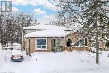 31 SYLVIA Street, Barrie, Ontario L4M5J2, 6 Bedrooms Bedrooms, ,3 BathroomsBathrooms,All Houses,For Sale,SYLVIA,40707772