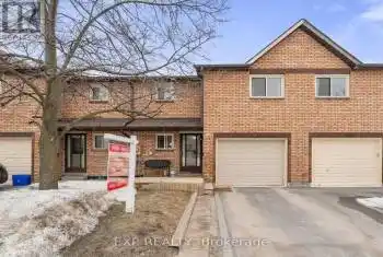 18 Evergreen Court Unit# 61, Barrie (Ardagh), Ontario L4N6W7, 3 Bedrooms Bedrooms, ,3 BathroomsBathrooms,All Houses,For Sale,Evergreen,S12025223