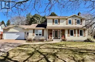 38 COLONEL BUTLER Crescent Niagara-on-the-Lake Ontario L0S1J0