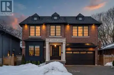 57 Ambleside Avenue Toronto (Stonegate-Queensway) Ontario M8Z2H8