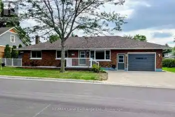 262 Gordon Street, Kincardine, Ontario N2Z2H5, 3 Bedrooms Bedrooms, ,2 BathroomsBathrooms,All Houses,For Sale,Gordon,X12027708