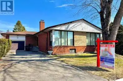 28 Allonsius Drive Toronto (Eringate-Centennial-West Deane) Ontario M9
