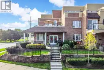 27 White Oaks Road, Barrie (Lakeshore), Ontario L4N5A2, 2 Bedrooms Bedrooms, ,4 BathroomsBathrooms,All Houses,For Sale,White Oaks,S12028829