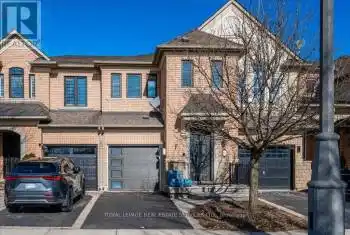 224 Tawny Crescent, Oakville (1001 - BR Bronte), Ontario L6L6T7, 3 Bedrooms Bedrooms, ,3 BathroomsBathrooms,All Houses,For Sale,Tawny,W12028903