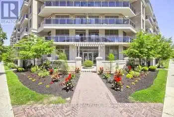 111 Civic Square Gate Unit# 220, Aurora (Bayview Wellington), Ontario L4G0S6, 2 Bedrooms Bedrooms, ,2 BathroomsBathrooms,Condo,For Sale,Civic Square,N12029341
