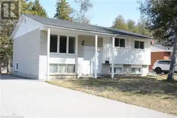 142 LONGWOOD Drive Unit# Unit 1, Waterloo, Ontario N2L4B9, 3 Bedrooms Bedrooms, ,1 BathroomBathrooms,All Houses,For Rent,LONGWOOD,40708228