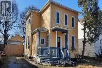 4326 Ellis Street, Niagara Falls (210 - Downtown), Ontario L2E1H1, 2 Bedrooms Bedrooms, ,2 BathroomsBathrooms,All Houses,For Sale,Ellis,X12028969