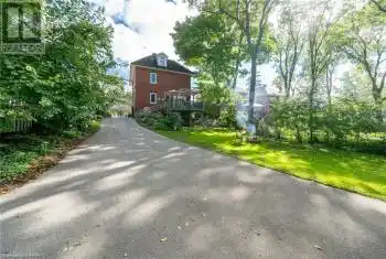 284 COLBORNE Street, Simcoe, Ontario N3Y3V5, 4 Bedrooms Bedrooms, ,3 BathroomsBathrooms,All Houses,For Sale,COLBORNE,40707539