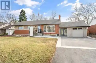 28 DALE Avenue Hamilton Ontario L8G3L9