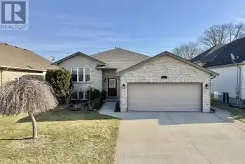 57 Ridge Street, Strathroy-Caradoc (SW), Ontario N7G4J9, 5 Bedrooms Bedrooms, ,2 BathroomsBathrooms,All Houses,For Sale,Ridge,X12030692