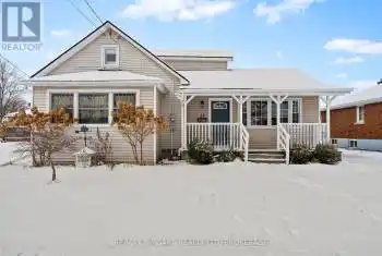 32 Clarke Street, Port Colborne (875 - Killaly East), Ontario L3K2G1, 3 Bedrooms Bedrooms, ,2 BathroomsBathrooms,All Houses,For Sale,Clarke,X12030365