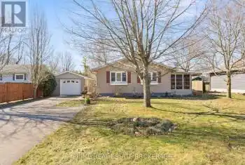 8475 Defore Drive, Lambton Shores (Grand Bend), Ontario N0M1T0, 2 Bedrooms Bedrooms, ,2 BathroomsBathrooms,All Houses,For Sale,Defore,X12031153