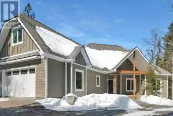 1031 Stothart Creek Road, Dysart et al (Dysart), Ontario K0M1S0, 3 Bedrooms Bedrooms, ,2 BathroomsBathrooms,All Houses,For Sale,Stothart Creek,X12031668