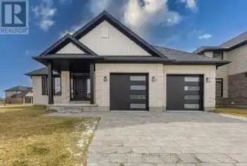 649 Tull Street, Strathroy Caradoc, Ontario N0L1W0, 5 Bedrooms Bedrooms, ,3 BathroomsBathrooms,All Houses,For Sale,Tull,X12032949