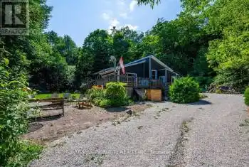 11 14th Avenue Unit# 11, South Bruce Peninsula, Ontario N0H2T0, 5 Bedrooms Bedrooms, ,2 BathroomsBathrooms,All Houses,For Sale,14th,X12034093