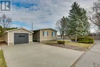 39 Miller Street, Strathroy-Caradoc (SE), Ontario N7G1A1, 2 Bedrooms Bedrooms, ,2 BathroomsBathrooms,Commercial,For Sale,Miller,X12034429