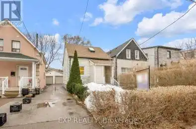 10 Hillary Avenue Toronto (Keelesdale-Eglinton West) Ontario M6N2B8