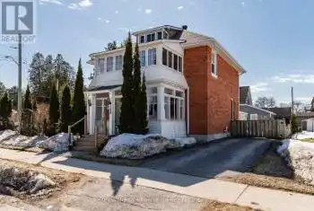 268 Russell Street, Midland, Ontario L4R2Z9, 4 Bedrooms Bedrooms, ,2 BathroomsBathrooms,All Houses,For Sale,Russell,S12034762