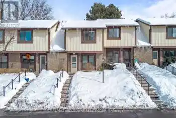 6650 Falconer Drive Unit# 107, Mississauga (Streetsville), Ontario L5N1B5, 4 Bedrooms Bedrooms, ,2 BathroomsBathrooms,All Houses,For Sale,Falconer,W12035043