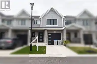 17 NICHOLSON Street Unit# 11 Lucan Biddulph (Lucan) Ontario N0M2J0