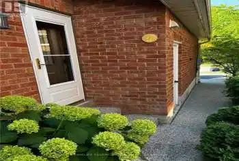 1259 Winterbourne Drive, Oakville (1004 - CV Clearview), Ontario L6J7G3, 2 Bedrooms Bedrooms, ,1 BathroomBathrooms,All Houses,For Rent,Winterbourne,W12035979