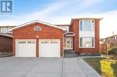 26 Mossbank Drive Brampton (Fletcher's Creek South) Ontario L6W3Z3