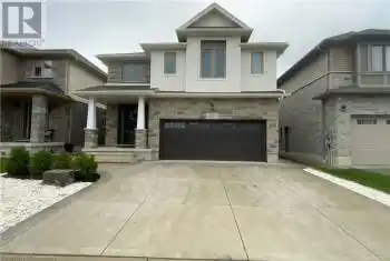 203 CARRIAGE Way, Waterloo, Ontario N2K0C6, 4 Bedrooms Bedrooms, ,3 BathroomsBathrooms,All Houses,For Sale,CARRIAGE,40707324