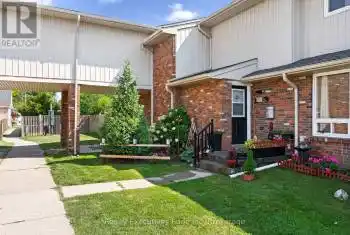 100 Brownleigh Avenue Unit# 256, Welland (768 - Welland Downtown), Ontario L3B5V8, 4 Bedrooms Bedrooms, ,2 BathroomsBathrooms,All Houses,For Sale,Brownleigh,X12036291