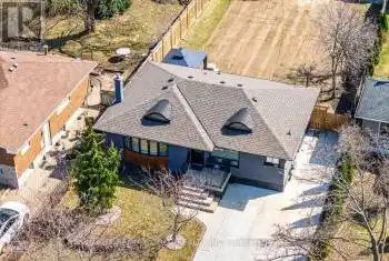 26 Hillgarden Road, St. Catharines (460 - Burleigh Hill), Ontario L2T2W6, 6 Bedrooms Bedrooms, ,2 BathroomsBathrooms,All Houses,For Sale,Hillgarden,X12036299