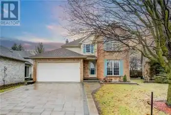 454 TIMBERCROFT Crescent, Waterloo, Ontario N2T2J2, 5 Bedrooms Bedrooms, ,4 BathroomsBathrooms,All Houses,For Sale,TIMBERCROFT,40709205