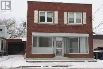 832 King Street, Port Colborne (877 - Main Street), Ontario L3K4J5, 2 Bedrooms Bedrooms, ,1 BathroomBathrooms,All Houses,For Rent,King,X12036468
